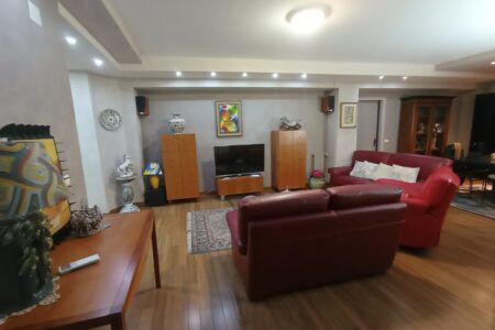 Vendesi Villa in Bifamiliare + Locale artigianale...